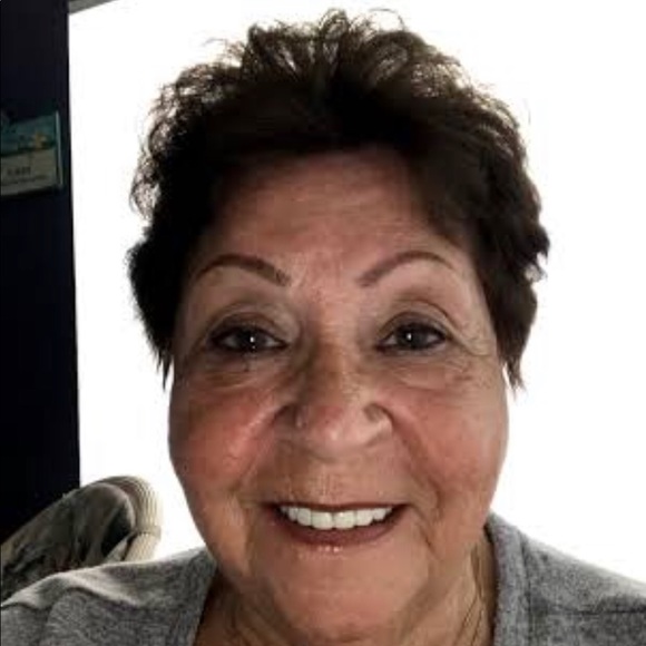 Meet your Posher, Sophia - Picture 1 of 1